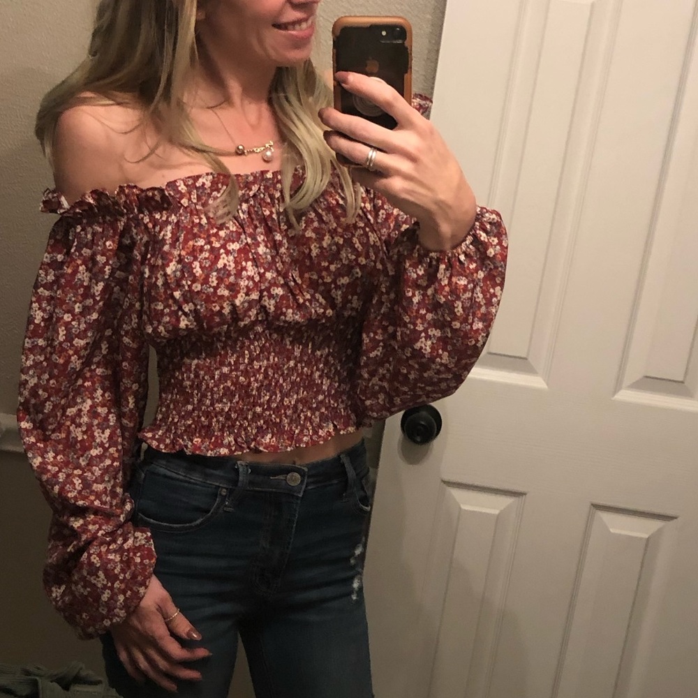 Wide Sleeved Floral Valentine’s Top